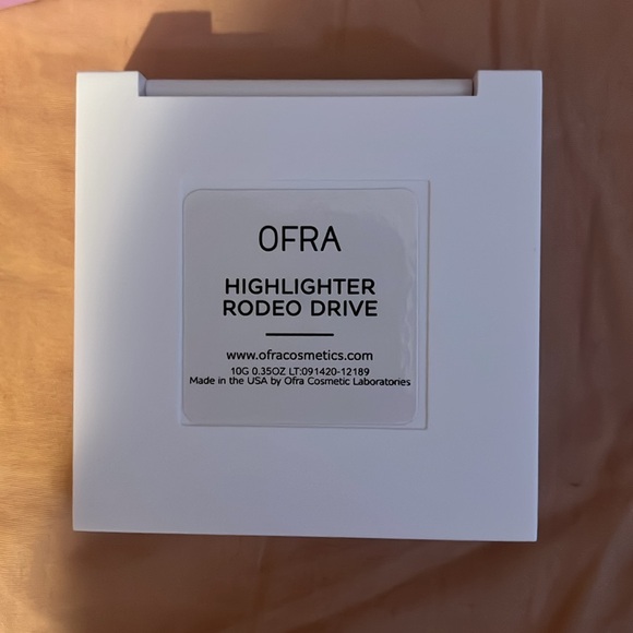 Ofra Cosmetics Shimmering Baked Highlighter in Rodeo Drive, NIB - Picture 5 of 8